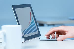 EETRADE易投贵金属智能交易APP软件:移动端交易体验报告